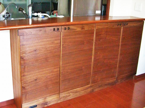 カウンター下収納